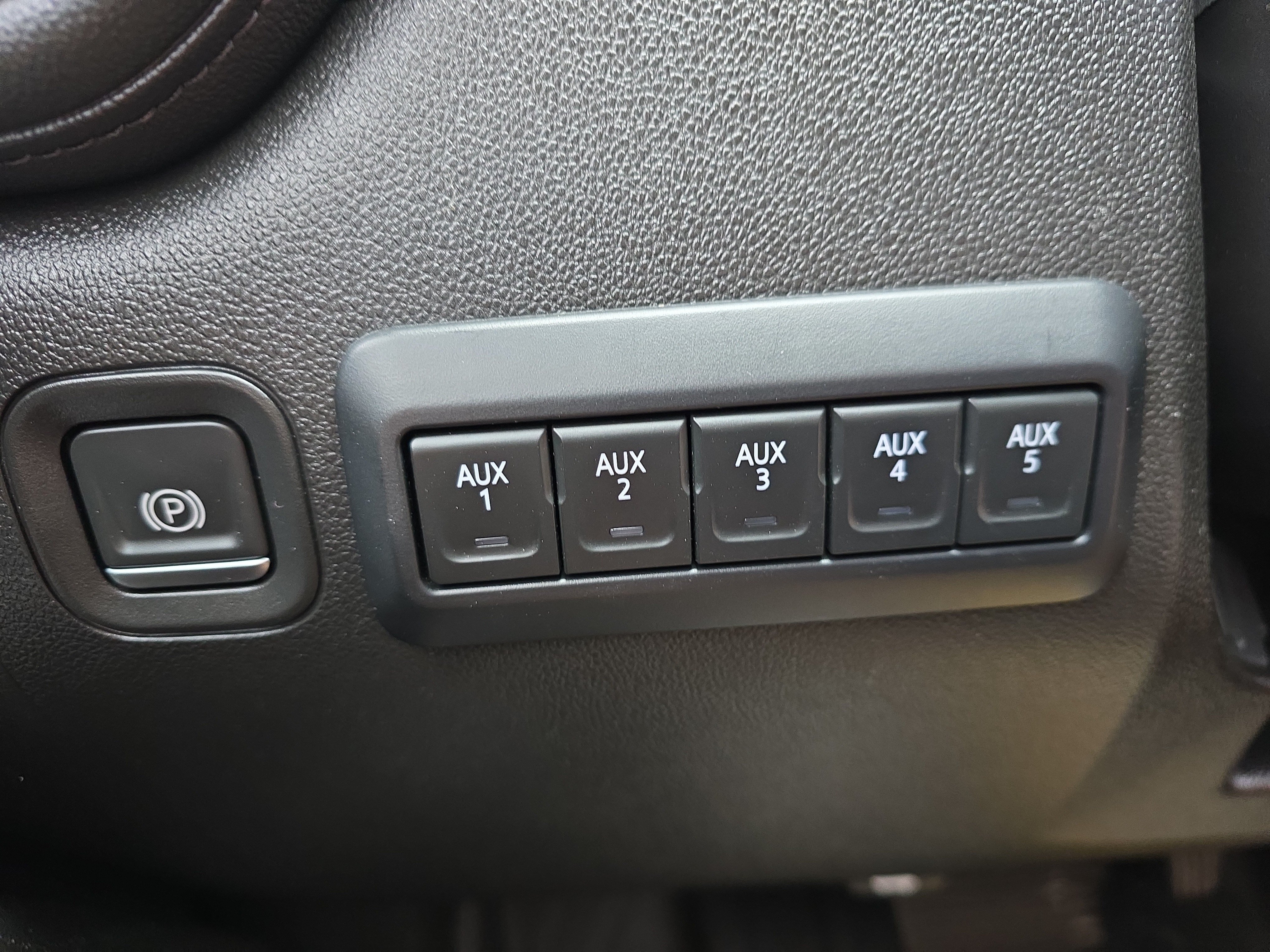 Used 2022 GMC Sierra 2500 SLT w/ SLT Premium Package AWD/4WD image 23