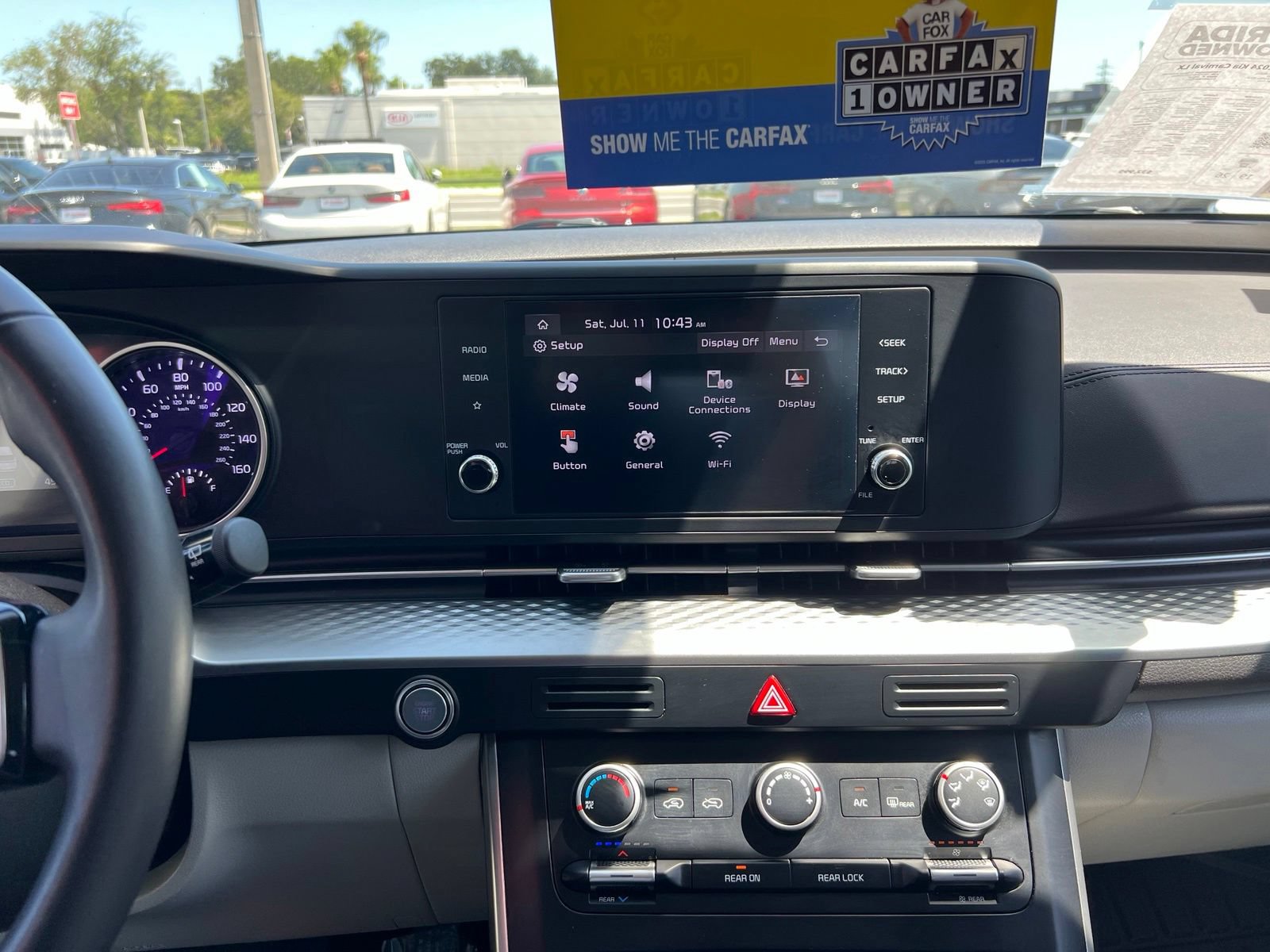 Used 2024 Kia Carnival LX FWD image 36