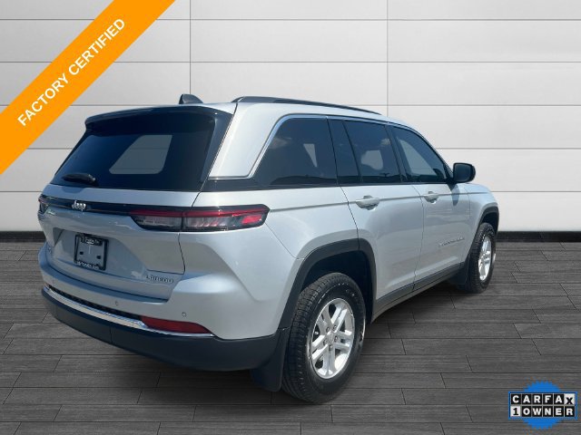 Certified 2025 Jeep Grand Cherokee Laredo w/ Luxury Tech Group I AWD/4WD image 4