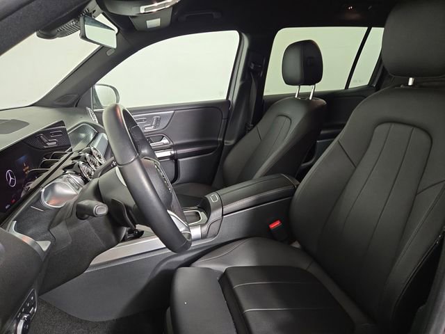 Used 2025 Mercedes-Benz GLB 250 4MATIC image 13
