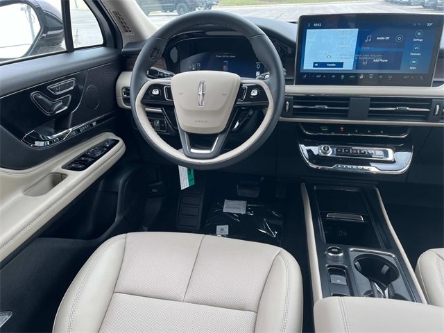 New 2025 Lincoln Corsair Grand Touring image 14