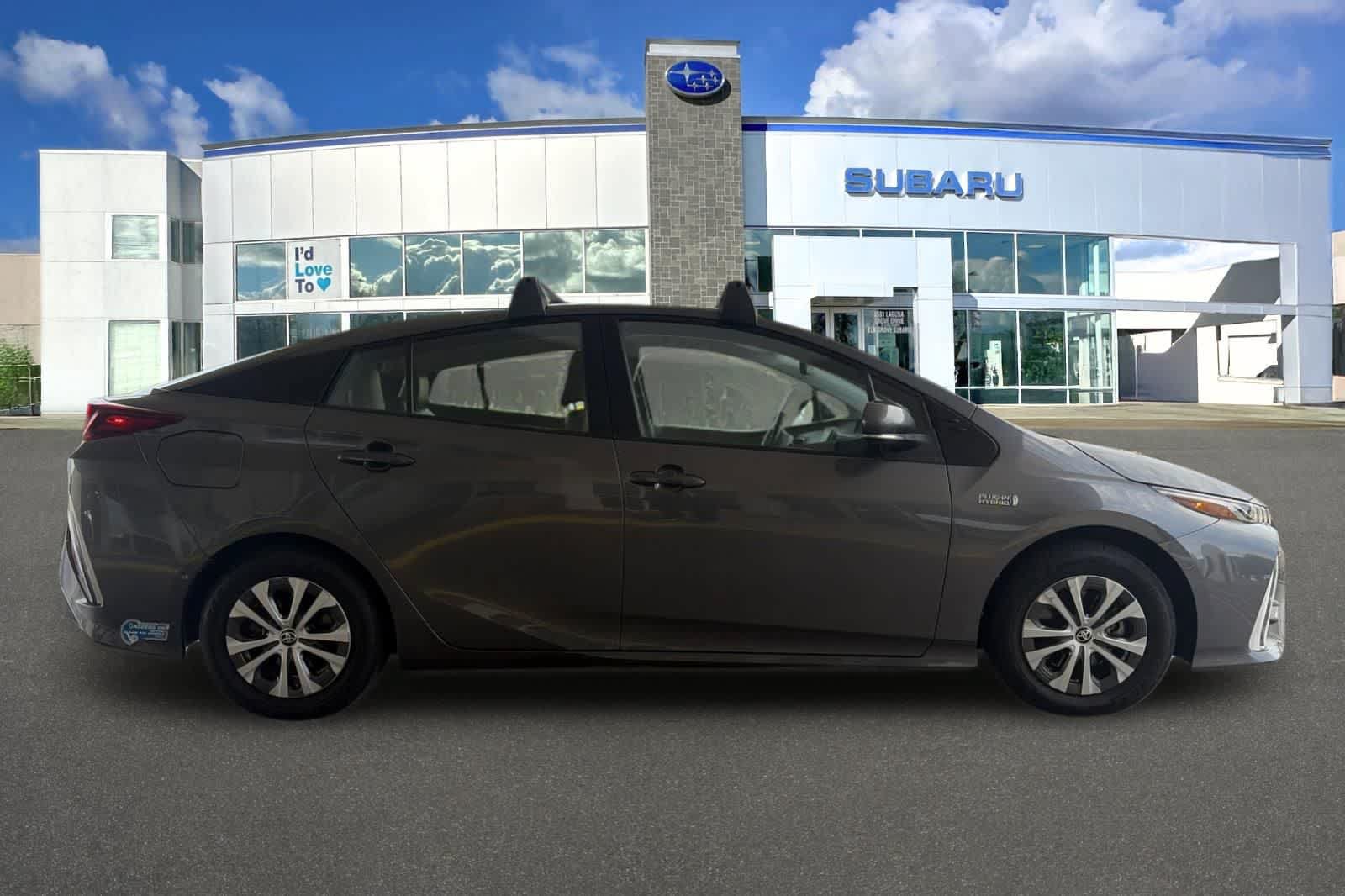 Used 2021 Toyota Prius Prime Limited FWD image 6