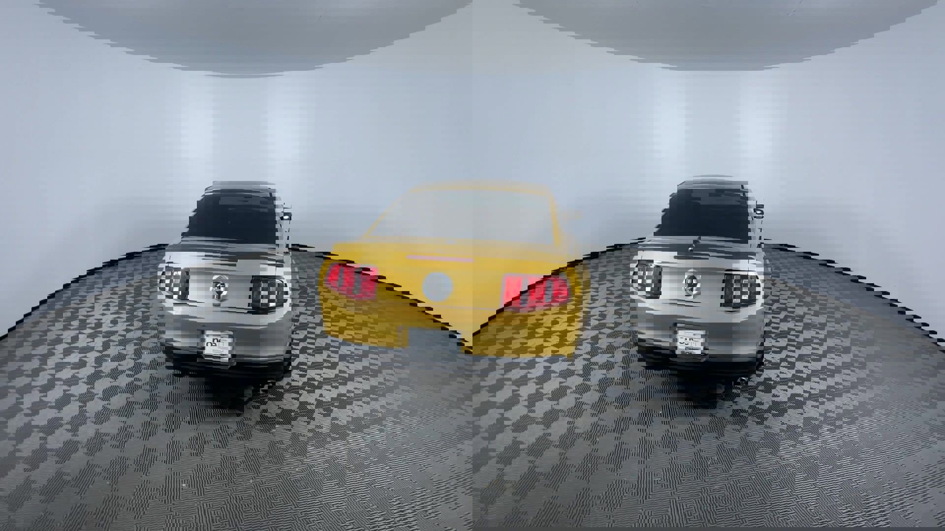 Used 2010 Ford Mustang Coupe image 8