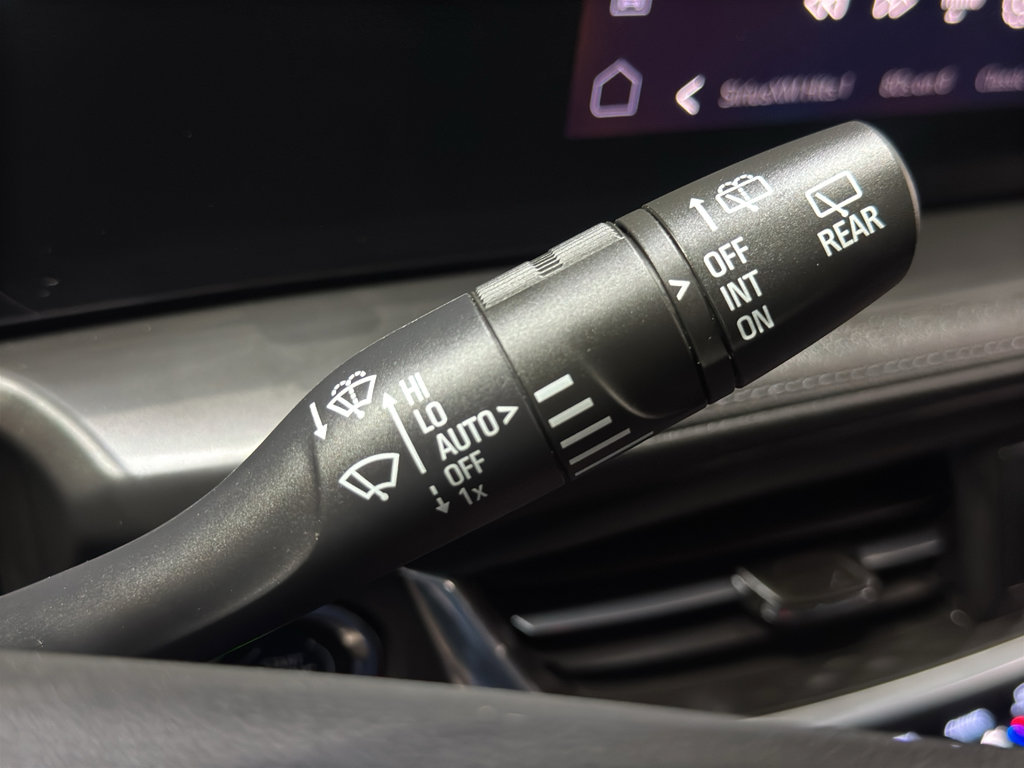 Used 2024 Buick Encore GX Avenir w/ Avenir Technology Package image 27