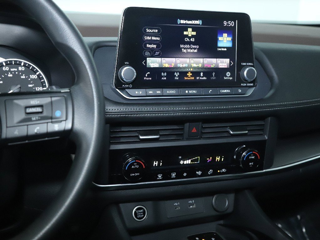 Certified 2023 Nissan Rogue SV image 25