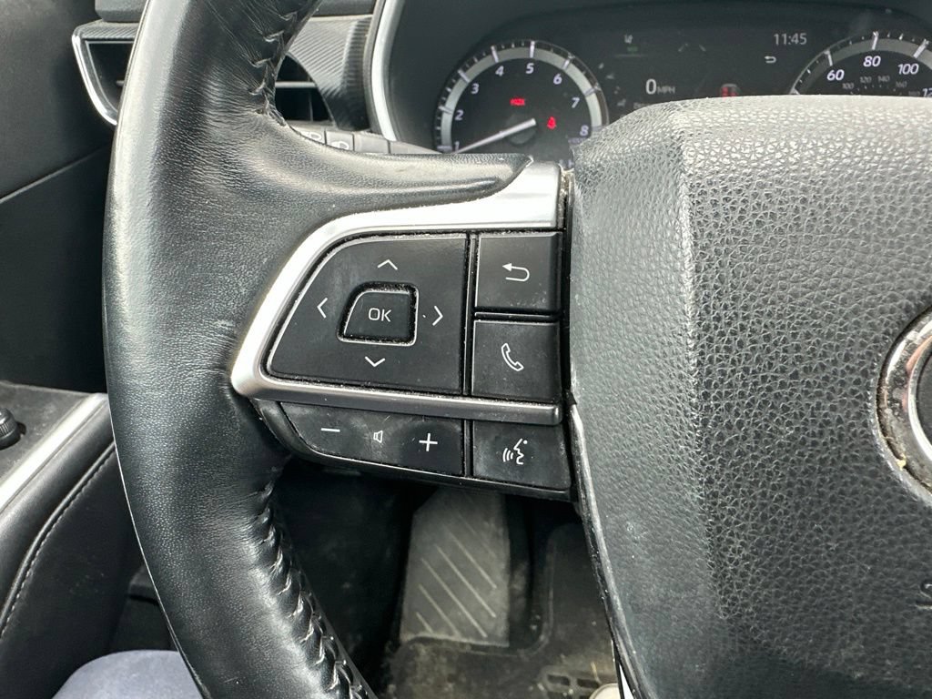 Used 2021 Toyota Highlander XSE AWD/4WD image 38