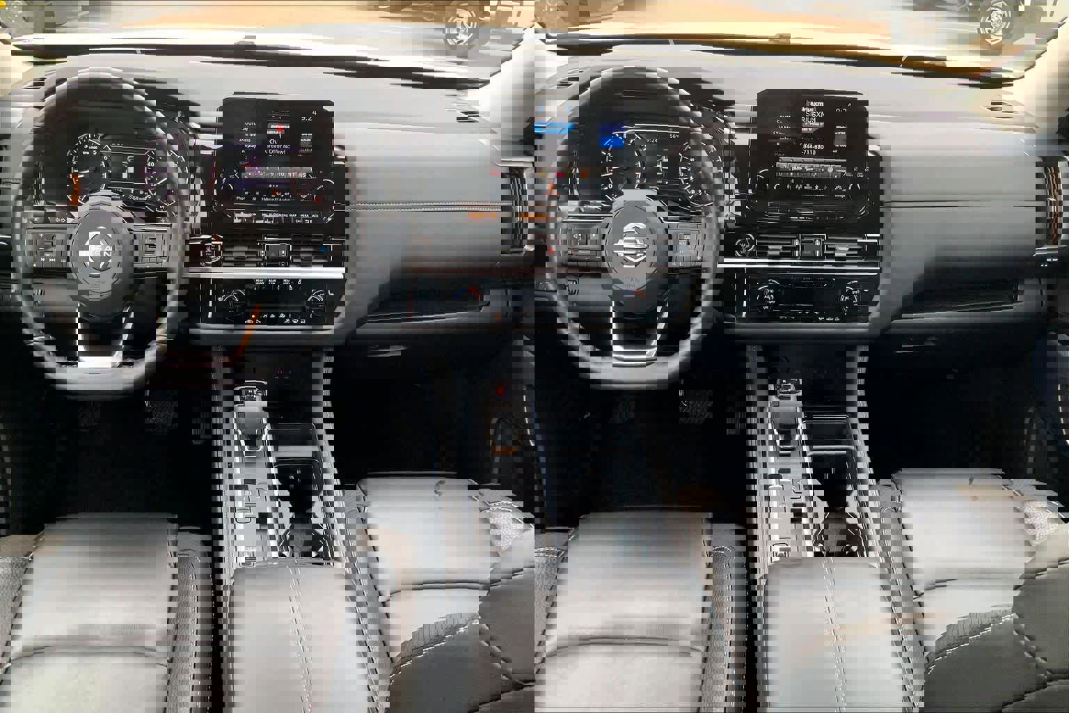 Used 2024 Nissan Pathfinder SL FWD image 16