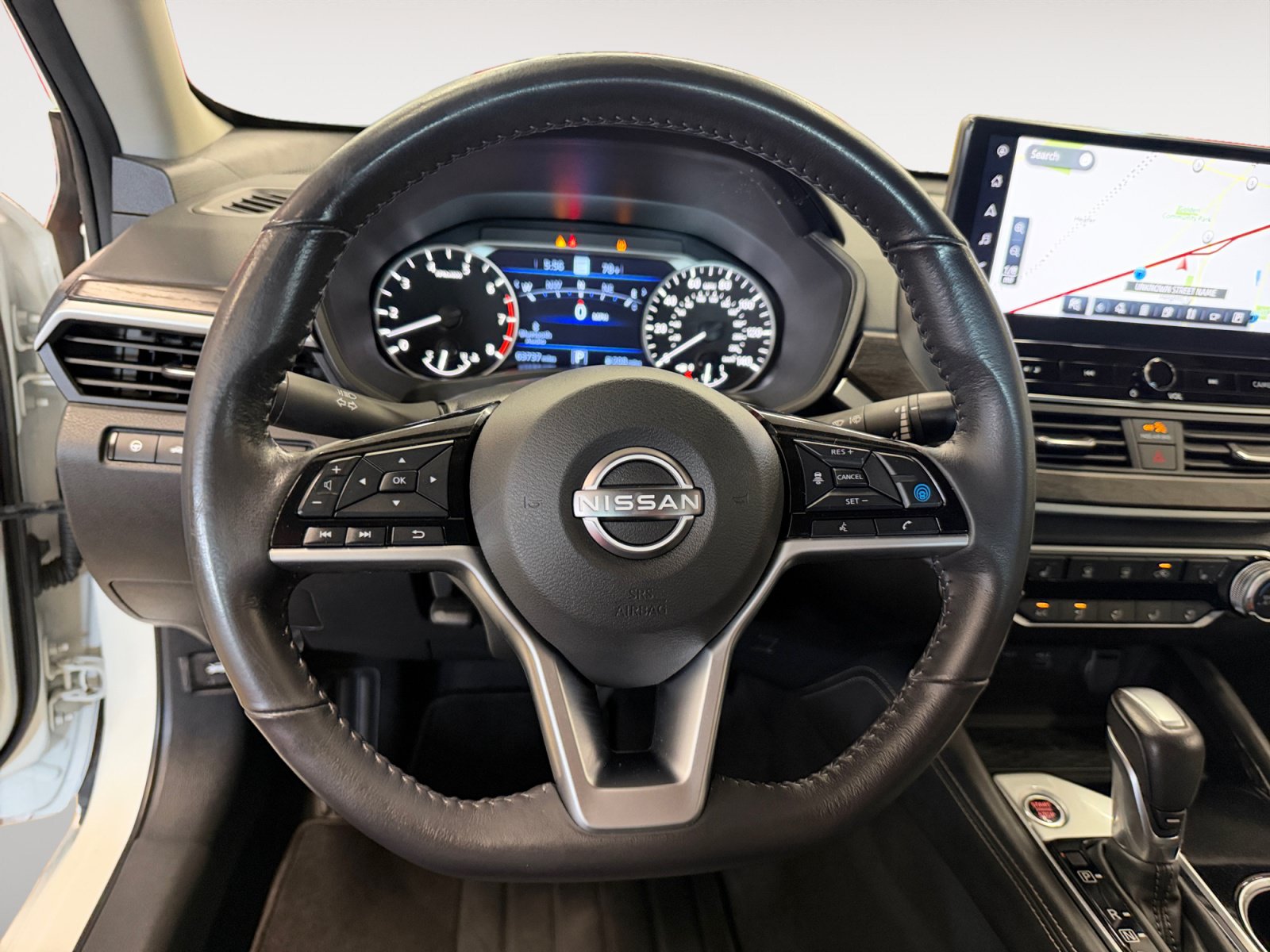 Used 2023 Nissan Altima 2.5 SV w/ SV Premium Package FWD image 15
