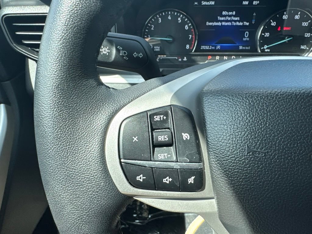 Used 2023 Ford Explorer XLT AWD/4WD image 14