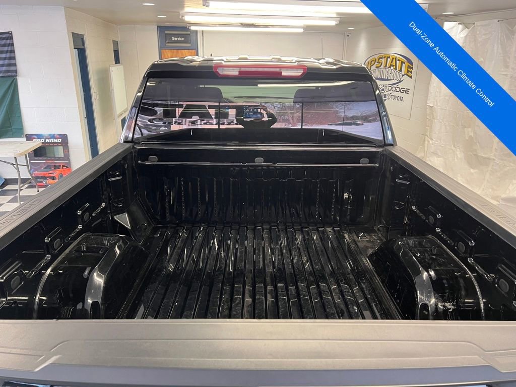 Used 2022 Chevrolet Silverado 1500 LT image 12