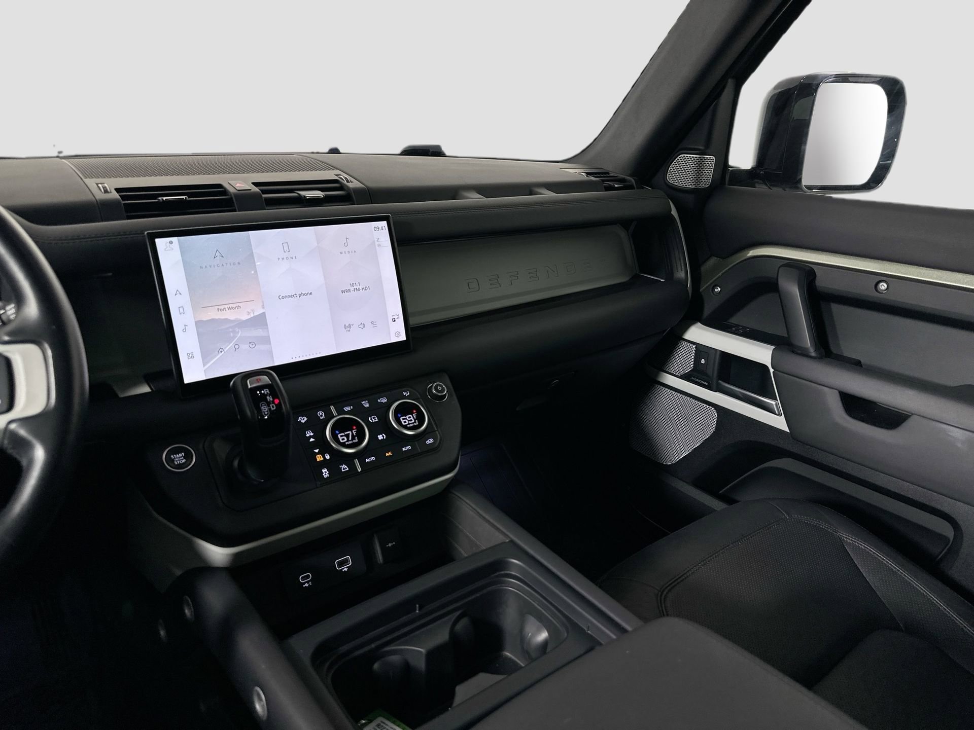 Certified 2024 Land Rover Defender 130 S image 27