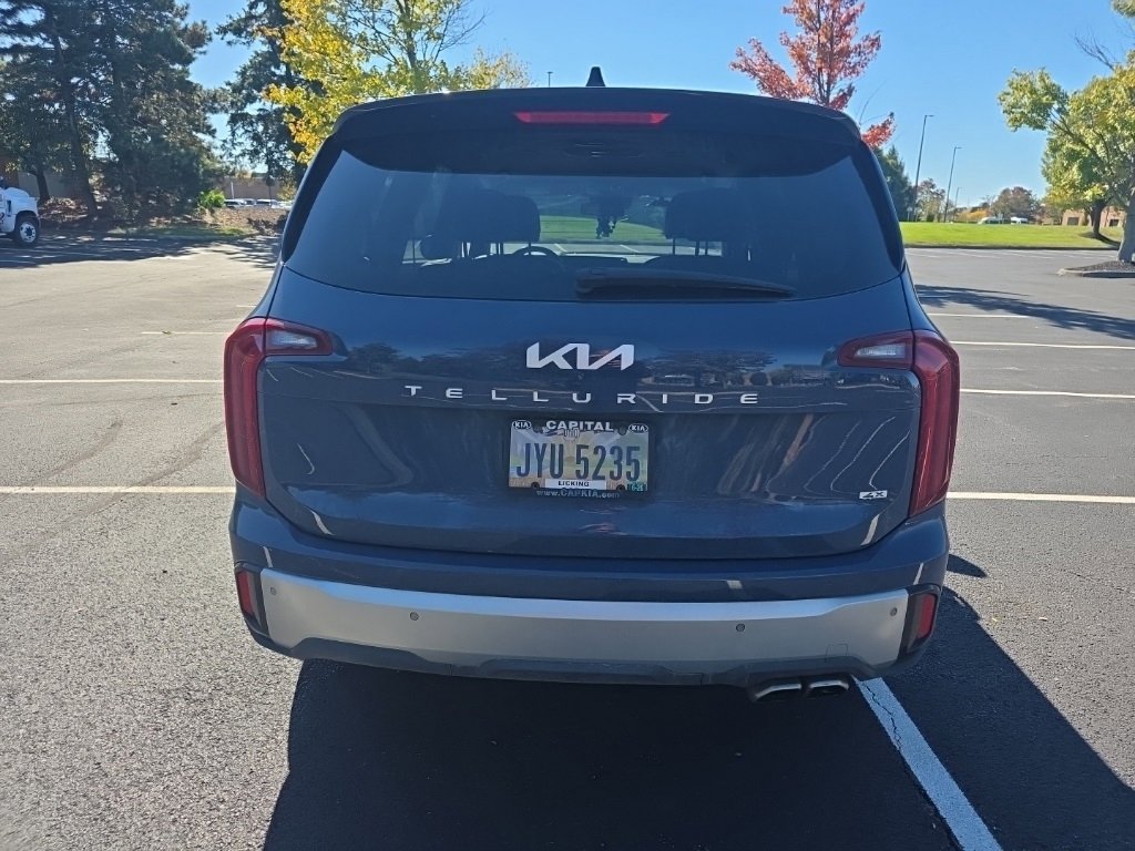 Used 2023 Kia Telluride S image 12