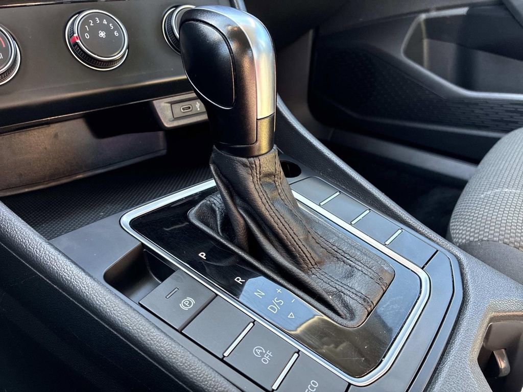 Used 2020 Volkswagen Jetta S FWD image 25