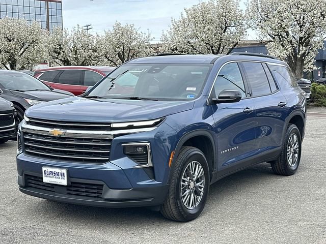 Used 2025 Chevrolet Traverse LT image 5