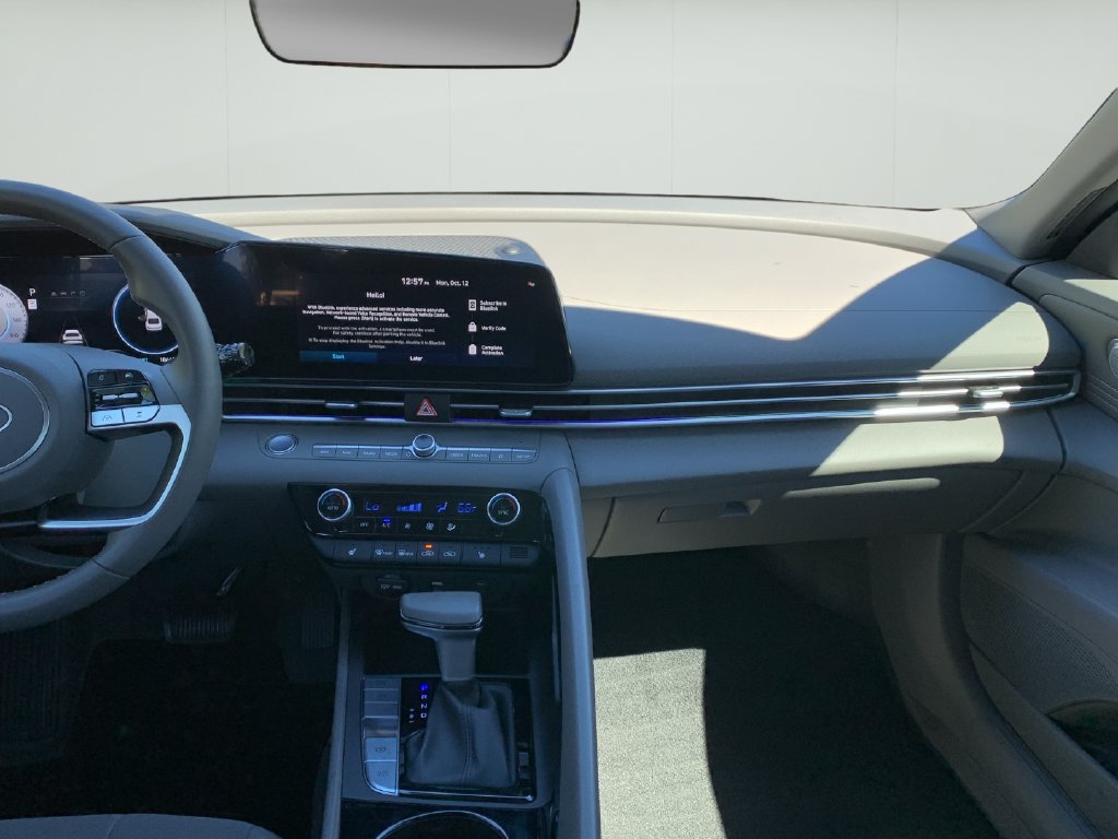 Certified 2024 Hyundai Elantra SEL w/ Convenience Package FWD image 19