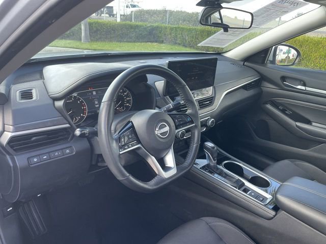 Used 2023 Nissan Altima 2.5 SV w/ SV Premium Package image 10