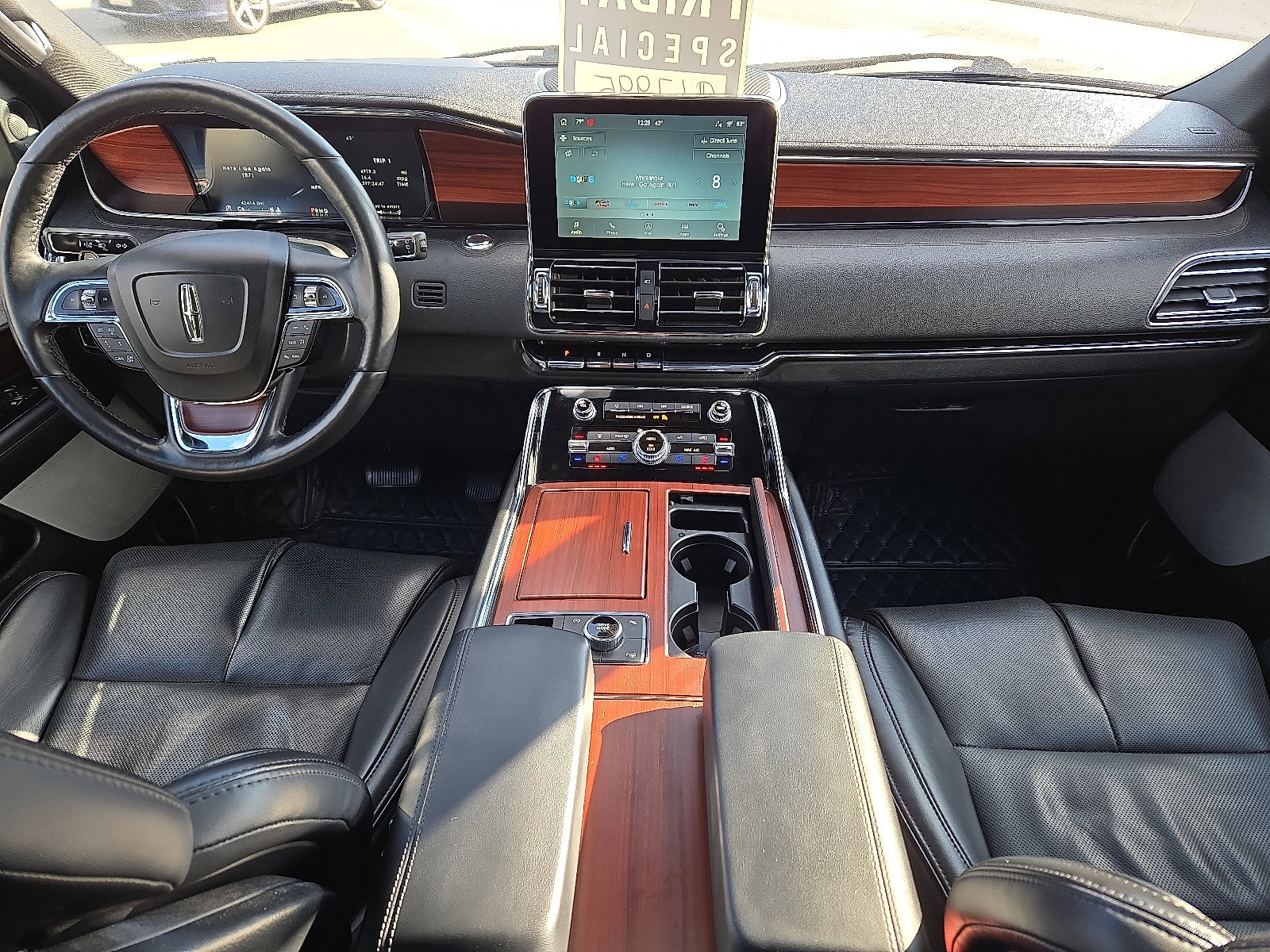 Used 2021 Lincoln Navigator Reserve w/ Luxury Package image 15