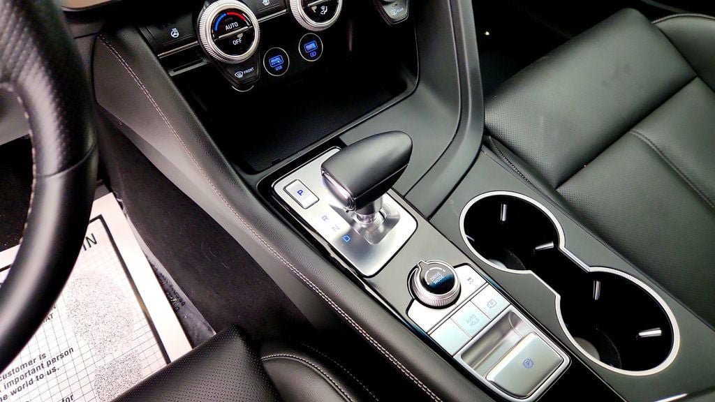 Used 2023 Genesis G70 2.0T AWD/4WD image 16
