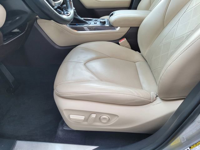 Used 2021 Toyota Highlander Platinum AWD/4WD image 15