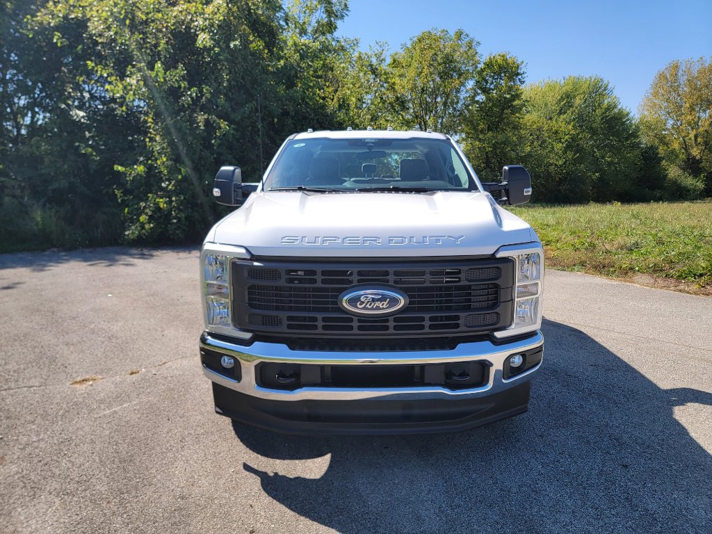 New 2026 Ford F250 XL image 2