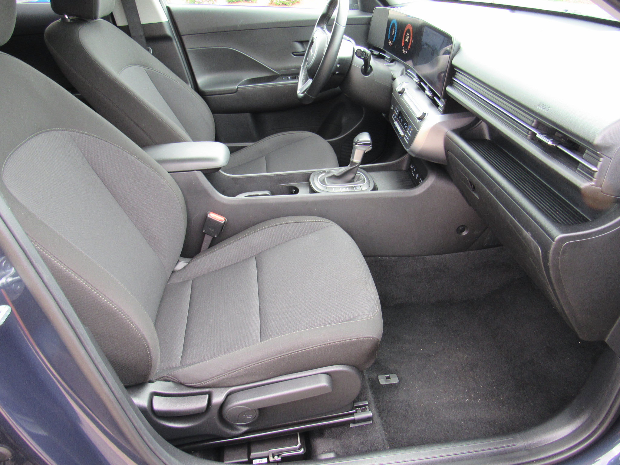 Used 2025 Hyundai Kona SEL AWD/4WD image 31