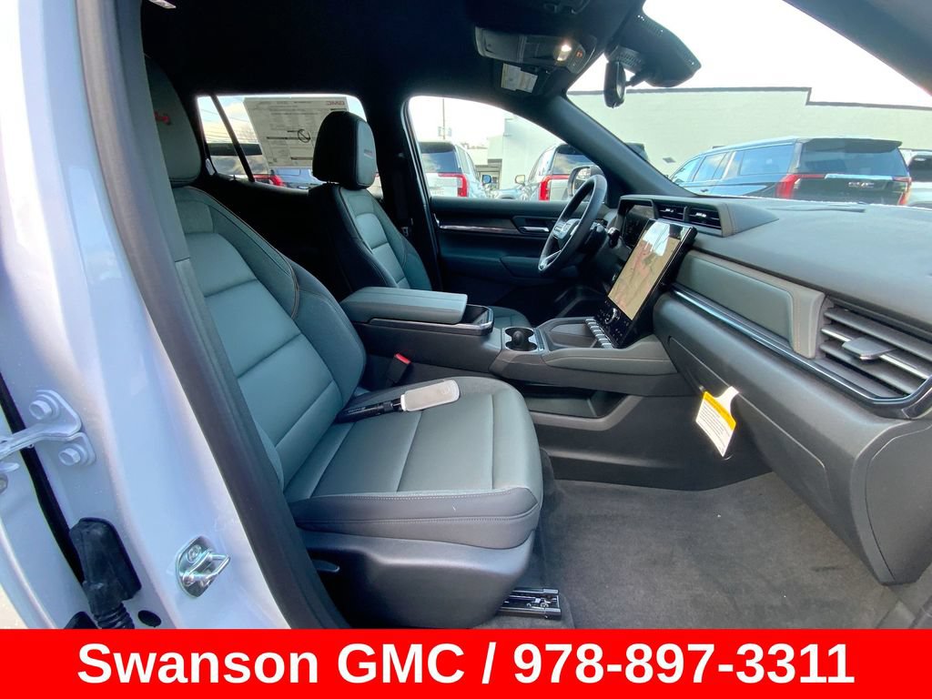 New 2026 GMC Terrain AT4 w/ Technology Package II AWD/4WD image 28