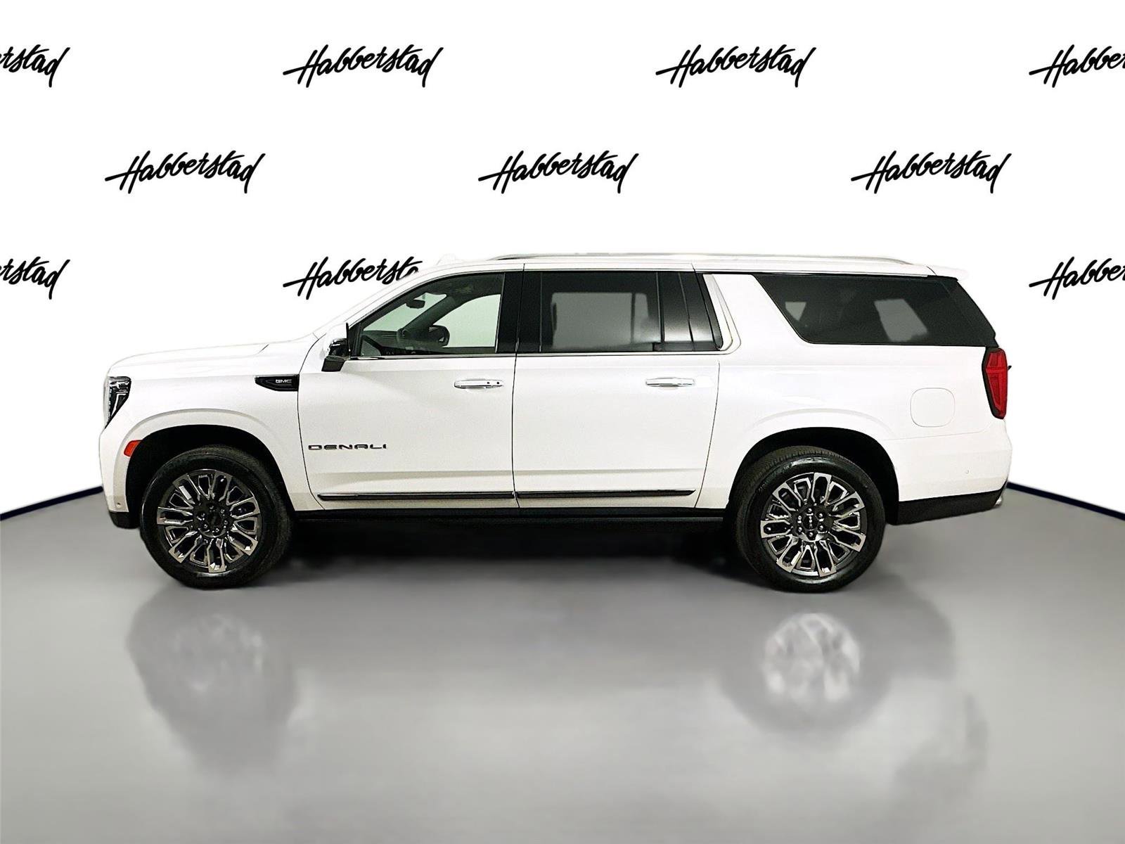 Used 2023 GMC Yukon XL Denali Ultimate image 8
