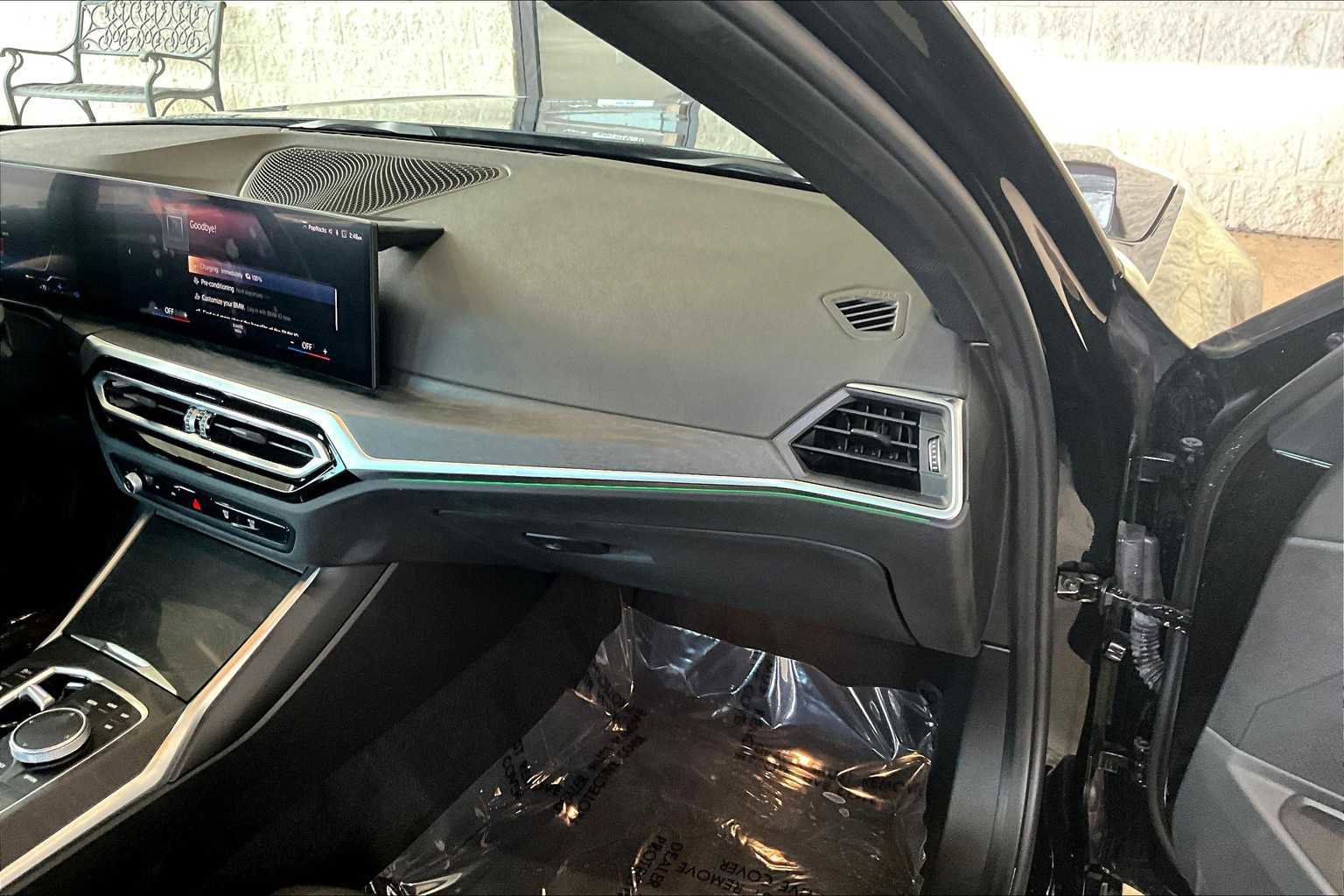 Used 2024 BMW 330e 330e w/ Convenience Package image 18