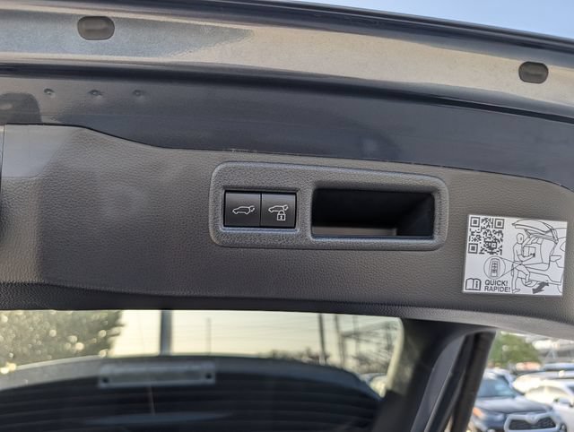 Certified 2023 Toyota Venza LE AWD/4WD image 29