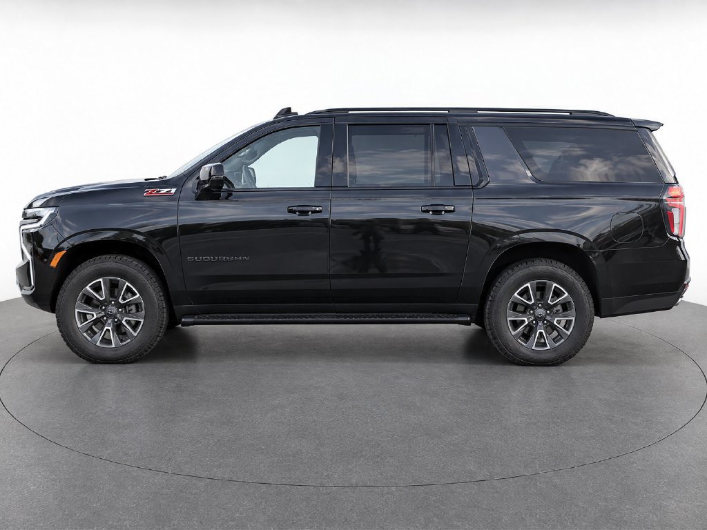 Used 2023 Chevrolet Suburban Z71 AWD/4WD image 2
