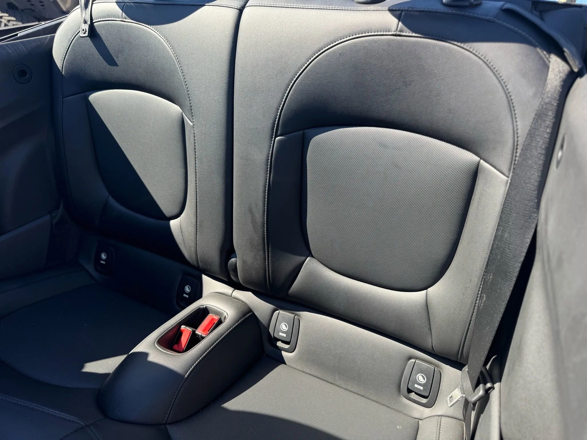 Used 2019 MINI Cooper Convertible image 53