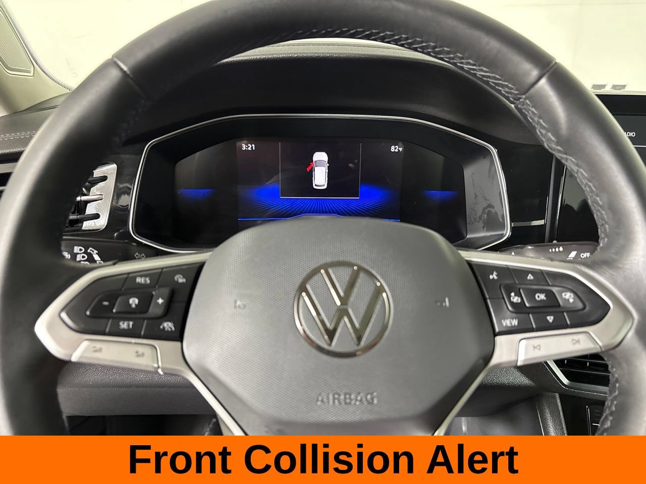 Used 2026 Volkswagen Jetta SE FWD image 15