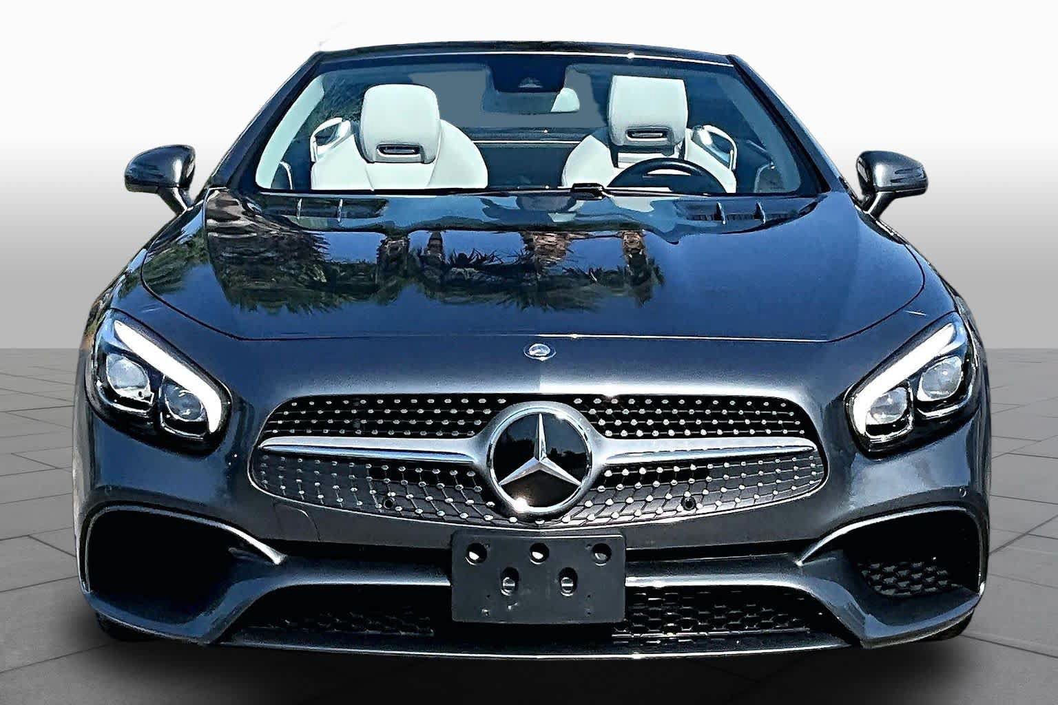 Used 2017 Mercedes-Benz SL 450 image 4