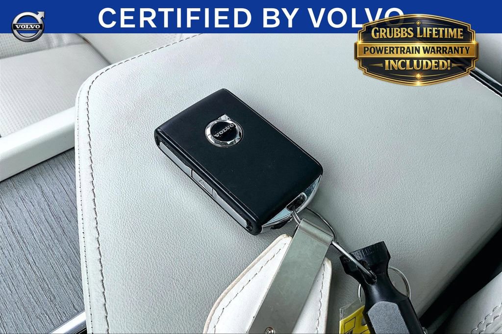 Used 2023 Volvo XC60 B6 Ultimate w/ Protection Package Premier AWD/4WD image 13