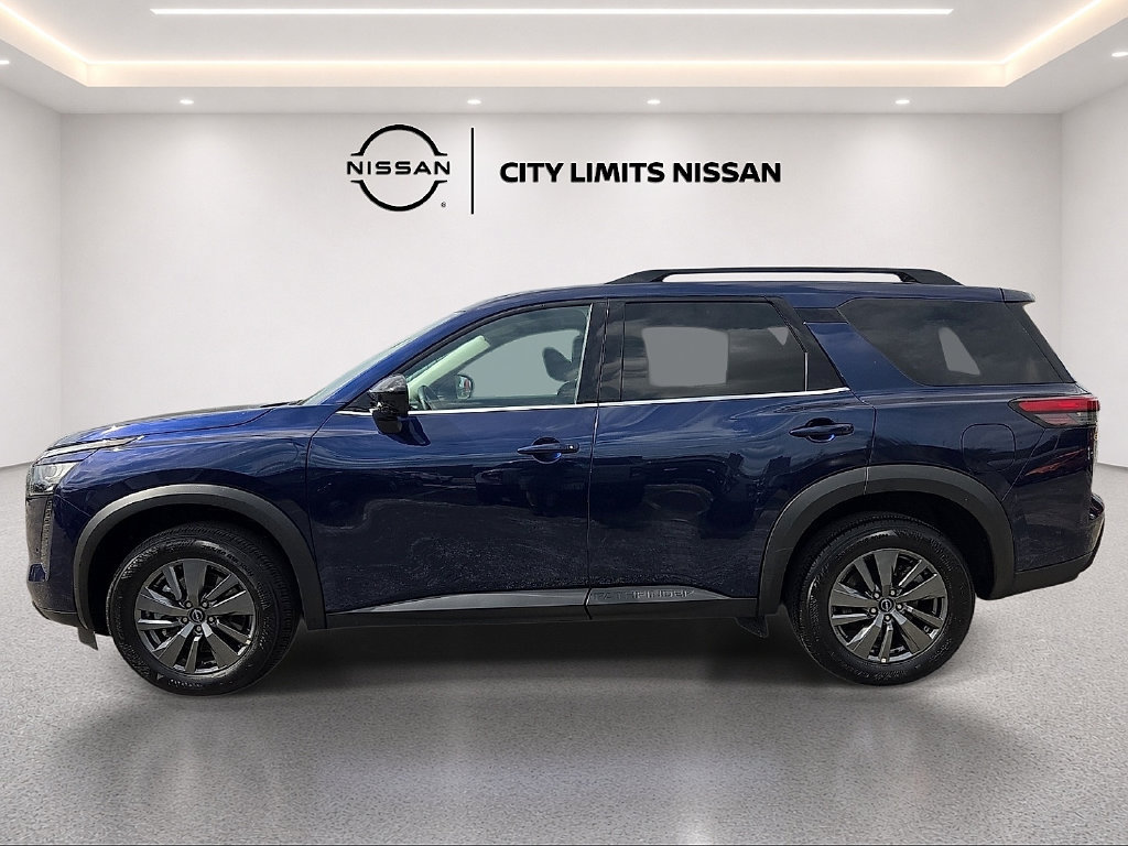 Used 2026 Nissan Pathfinder SV FWD image 3