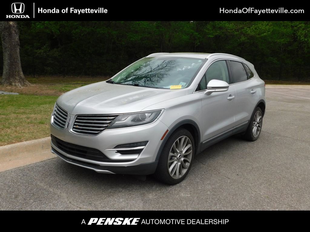 Used 2018 Lincoln MKC Reserve image 1