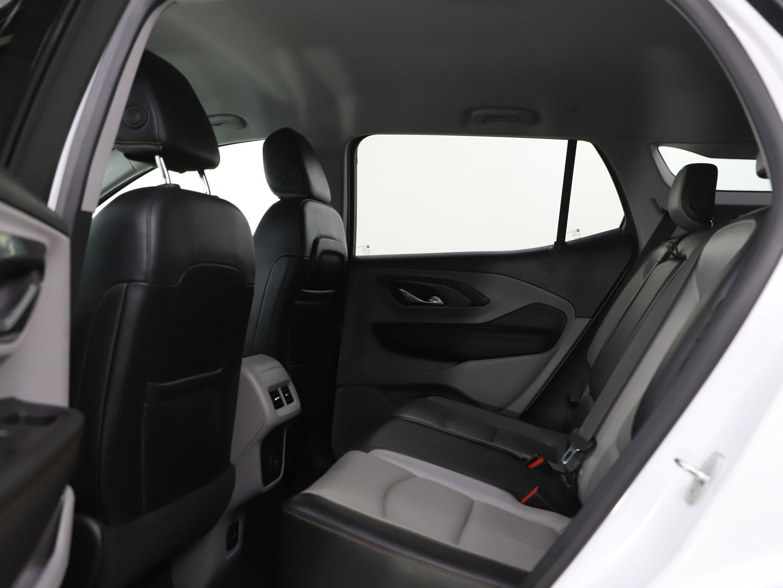 Used 2020 GMC Terrain SLT FWD image 17