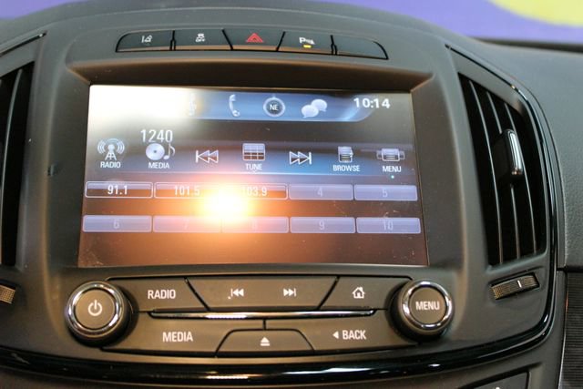 Used 2017 Buick Regal Premium w/ Driver Confidence Package #1 FWD image 22