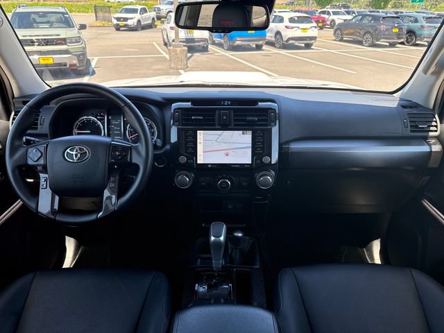 Used 2021 Toyota 4Runner TRD Off-Road Premium AWD/4WD image 11