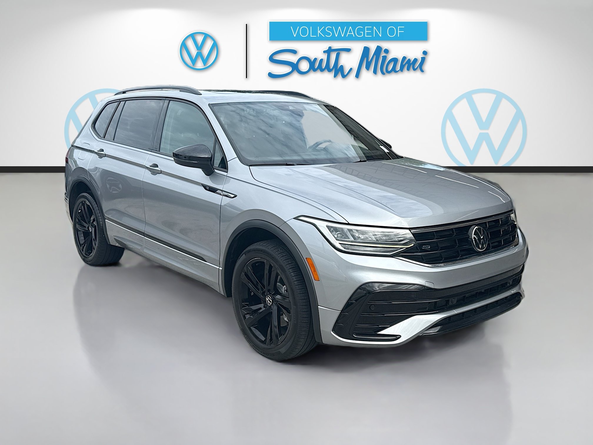 Used 2023 Volkswagen Tiguan SE R-Line