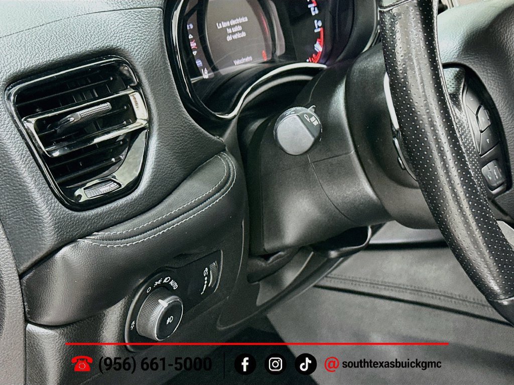 Used 2022 Dodge Durango GT RWD image 11