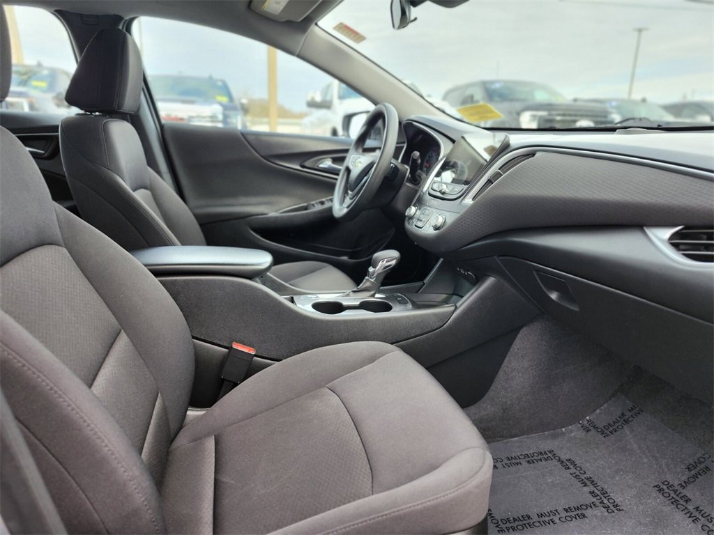 Used 2023 Chevrolet Malibu LS image 9