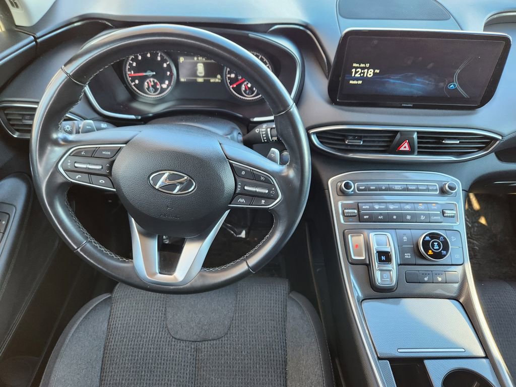 Used 2023 Hyundai Santa Fe SEL image 2