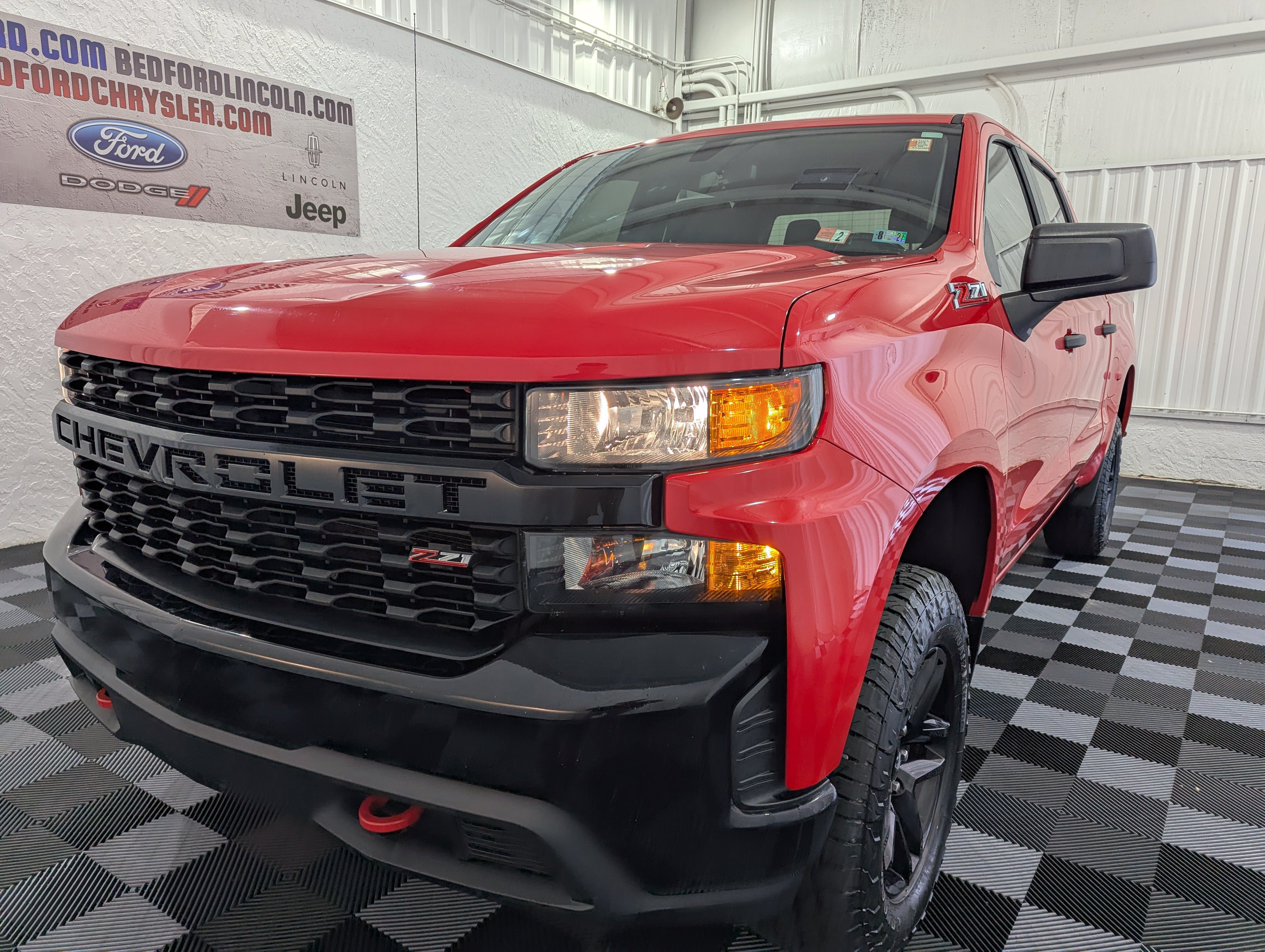 Used 2019 Chevrolet Silverado 1500 Custom Trail Boss w/ Custom Convenience Package AWD/4WD image 3