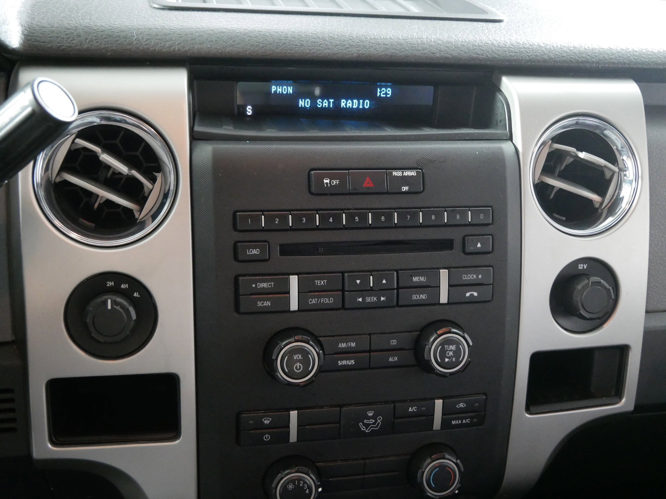 Used 2014 Ford F150 XLT image 22