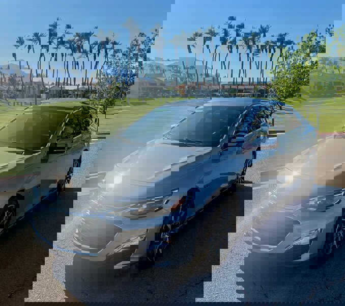 Used 2023 Chevrolet Malibu RS image 2