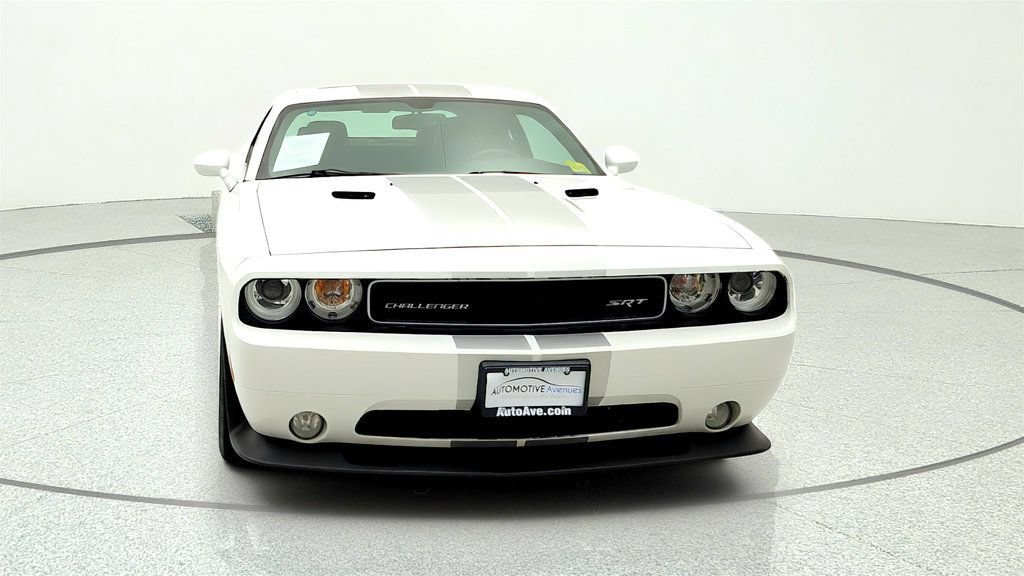 Used 2012 Dodge Challenger SRT8 RWD image 2