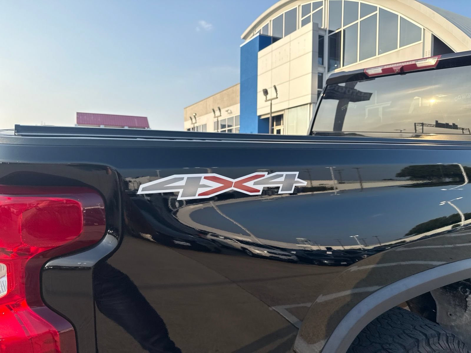 Used 2022 Chevrolet Silverado 2500 Custom w/ Custom Convenience Package AWD/4WD image 7