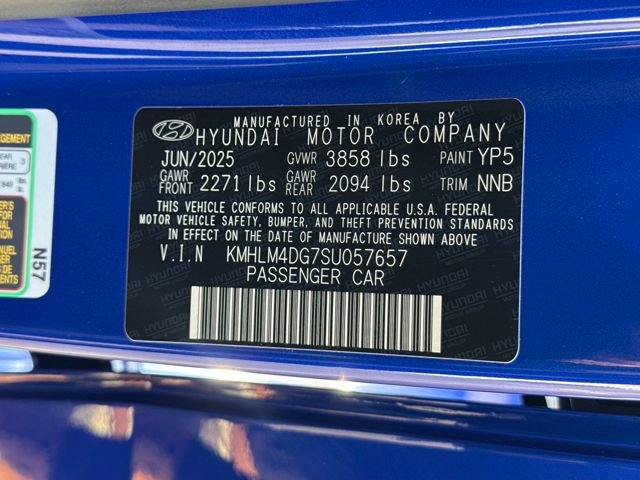 Used 2025 Hyundai Elantra Sport image 30