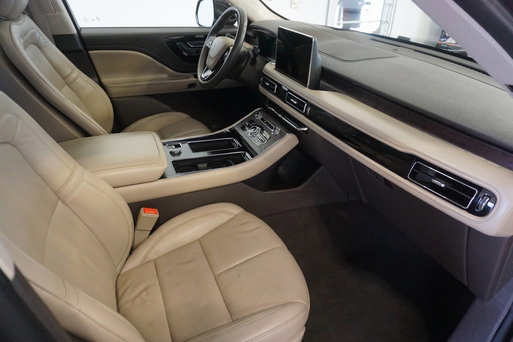 Used 2022 Lincoln Aviator Reserve w/ Equipment Group 201A image 27
